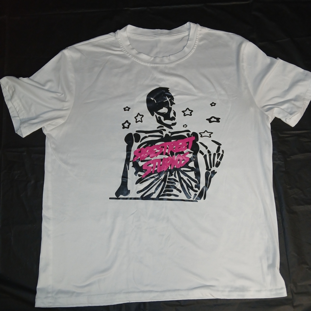 Men's White Short-Sleeve Graphic Tee with Pink Script